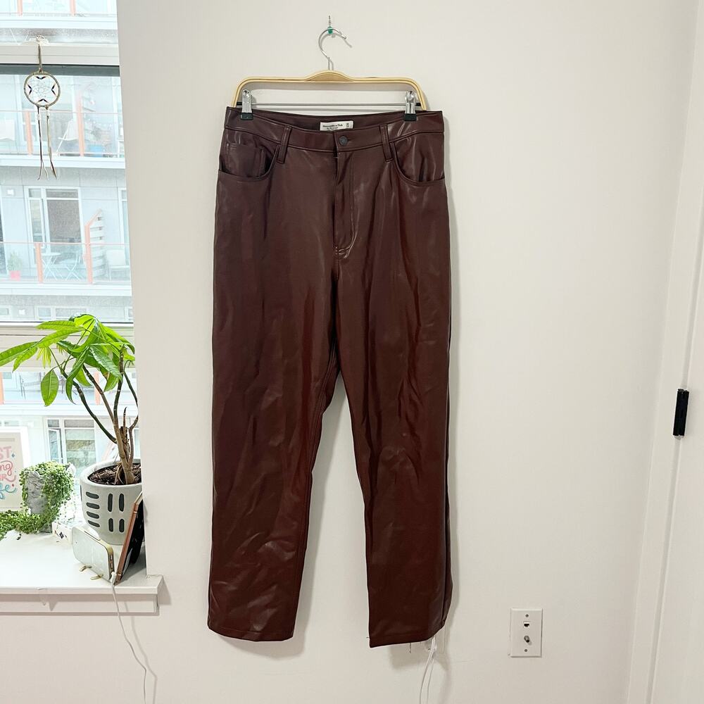 Abercrombie & Fitch Brown Vegan Leather '90s Straight Pants Size 14